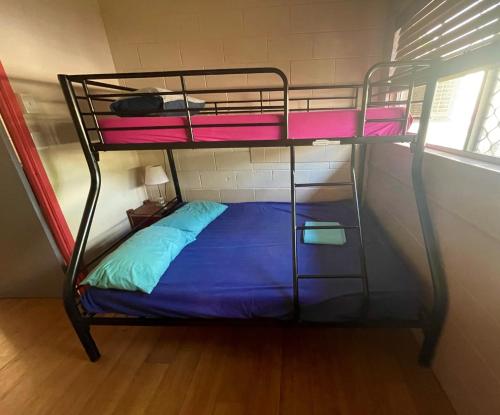 1 double bed, 1 twin bed