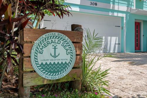 Emerald Seas in Holmes Beach, USA
