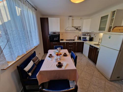 Two-Bedroom Apartment with Terrace and Sea View image 4