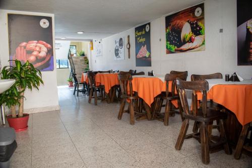 Étterem, Restaurante y Hostal: De La Villa Pa Sumercé (Restaurante y Hostal: De La Villa Pa Sumerce) in Mongui