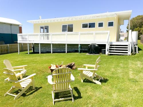 Yellow Mellow Beach Shack