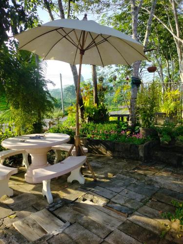 Baan Namthip Homestay Trang บ้านน้าทิพย์ โฮมสเตย์ตรัง