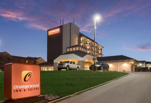 Orangewood Inn & Suites Kansas City Airport Kansas City