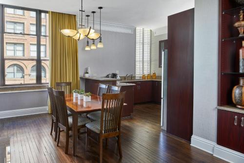 SpringHill Suites Memphis Downtown SpringHill Suites Memphis Downtown