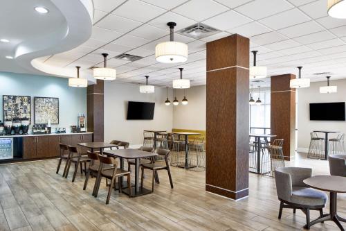 SpringHill Suites Memphis Downtown SpringHill Suites Memphis Downtown