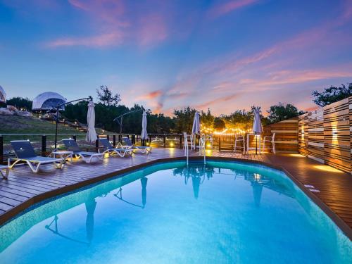 Udoscape Eco-Glamping Resorts - 수영장
