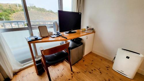 room detail thumbnail 2