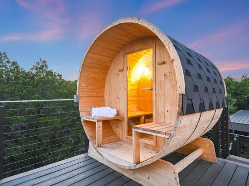 Udoscape Eco-Glamping Resorts in Lago Vista, USA