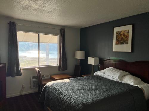1 queen bed