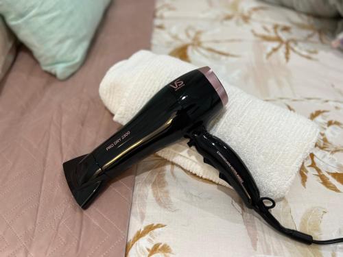 Modern Pool Oasis & Seaside Abode