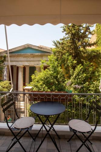 Apartment Hadrian in Historic Center of Plaka - image 2