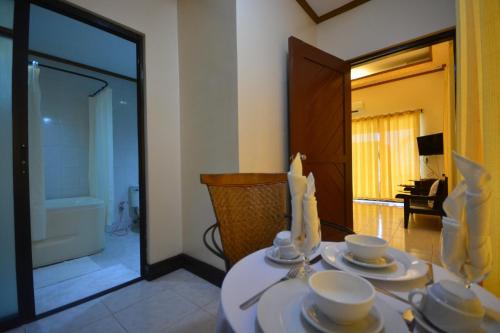 Crystal Paradise Resort