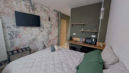 Dandy - studio confort, espace café, petite cour privée au coeur de Nogent - La Donnette