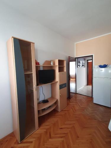 Apartment in Brodarica with balcony, air conditioning, WiFi 5185-2