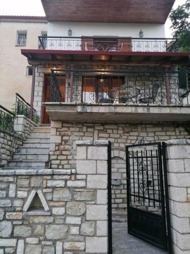 Pera Vrisi in ซาตูน่า