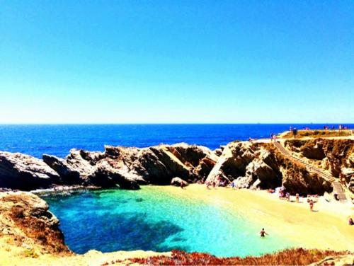 Charming house with mountain view in Vila Nova de Santo André