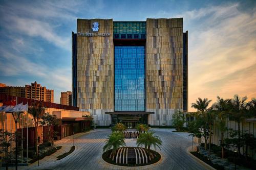 . The Ritz-Carlton, Haikou