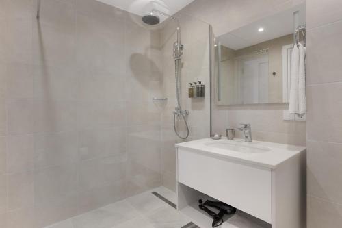 475187663 Boulevard Hotel Batumi