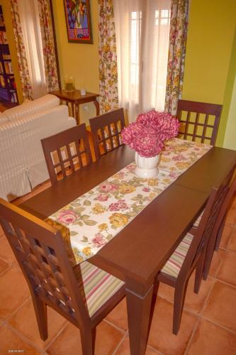 3 bedrooms house with city view balcony and wifi at Sevilla Penaflor