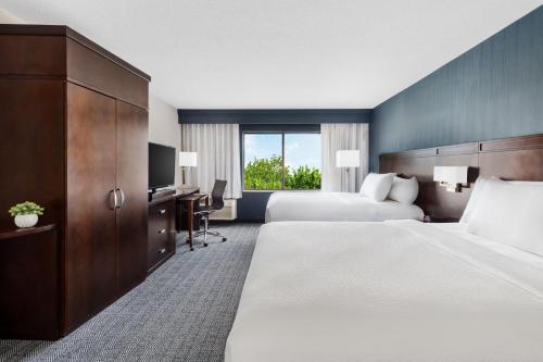 Courtyard by Marriott Manchester-Boston Regional Airport