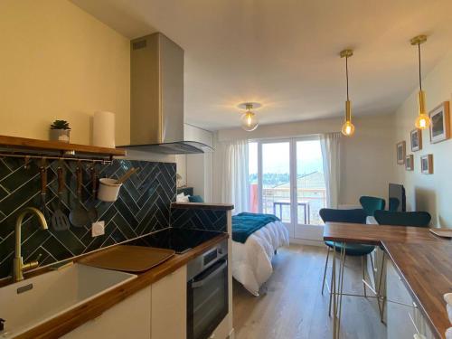 Studio Aix-les-Bains, 1 pièce, 2 personnes - FR-1-617-52 - Apartment - Aix-les-Bains