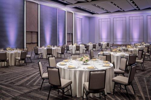 Marriott Dallas Uptown - image 7