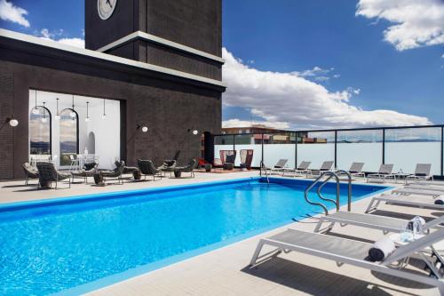 Renaissance Reno Downtown Hotel & Spa