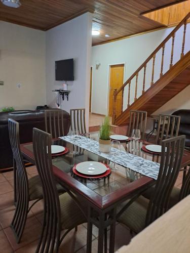COURTYGUESTHOUSE in Emalahleni