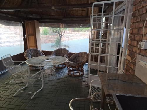 COURTYGUESTHOUSE in Emalahleni