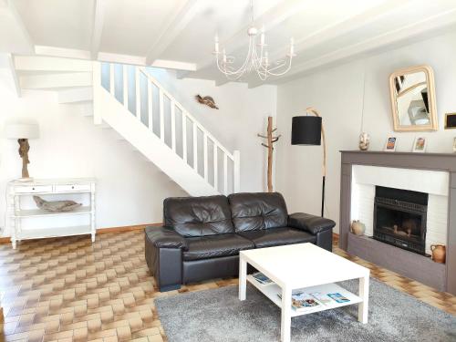 House with 2 bedrooms in Le Vivier sur Mer with furnished terrace and WiFi - image 11
