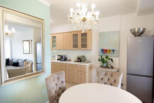 Panorama Residence in バラトナルマディ