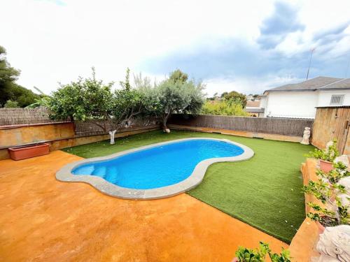 Casa de vacaciones en castelldefels ¡tranquilidad y piscina!