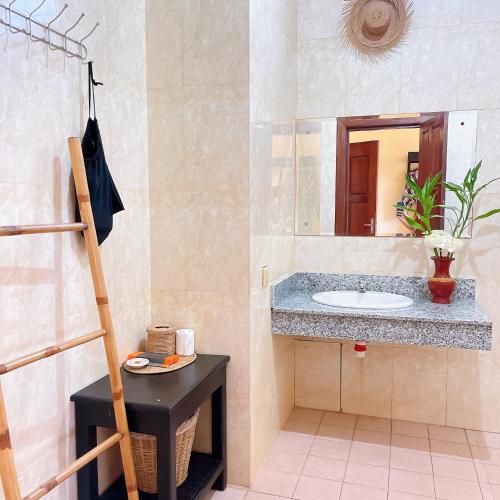 Central Privilege Hotel