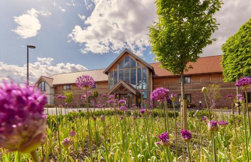 ทัศนียภาพภายนอกโรงแรม, Sandburn Hall in ชานเมืองยอร์ก