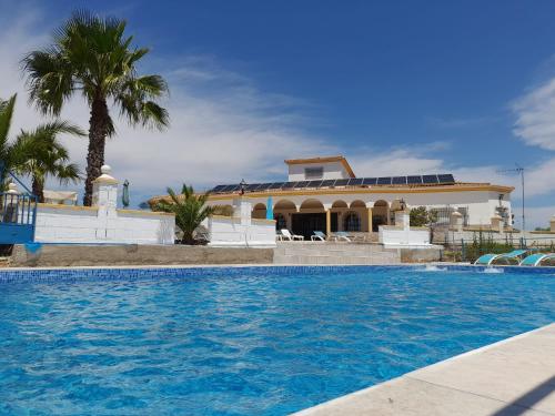  Chalet Bella Vista in Lora del Río