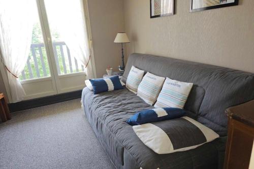 Bright cozy cocoon near the sea Bright cozy cocoon near the sea