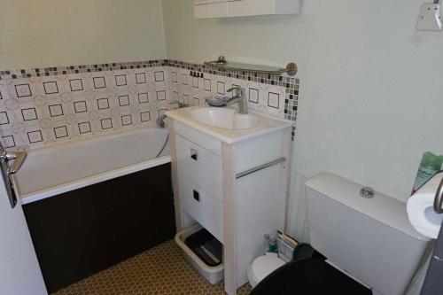 Bright cozy cocoon near the sea Bright cozy cocoon near the sea