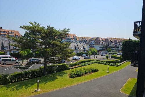 Bright cozy cocoon near the sea Bright cozy cocoon near the sea