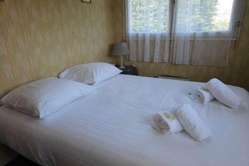 Bright cozy cocoon near the sea Bright cozy cocoon near the sea