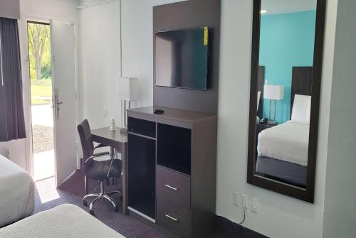 Travelodge by Wyndham Livonia/Canton/Novi Detroit Area - image 13