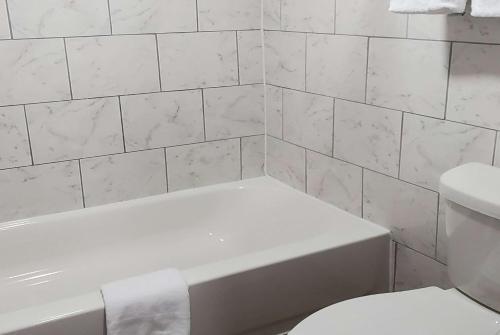 Travelodge by Wyndham Livonia Canton Novi Detroit Area in Livonia, USA