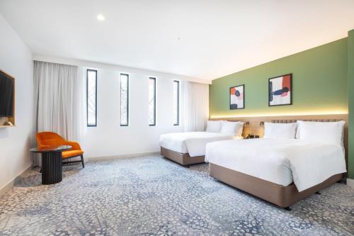 Holiday Inn Dandenong, an IHG Hotel