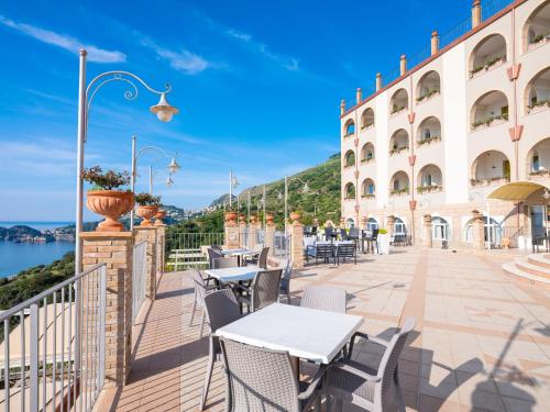 Vaade, Hotel Olimpo le Terrazze in Letojanni