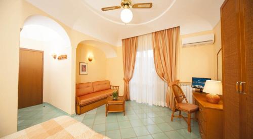 Hotel Ambasciatori - image 10