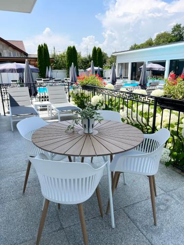 Apartment with Terrace