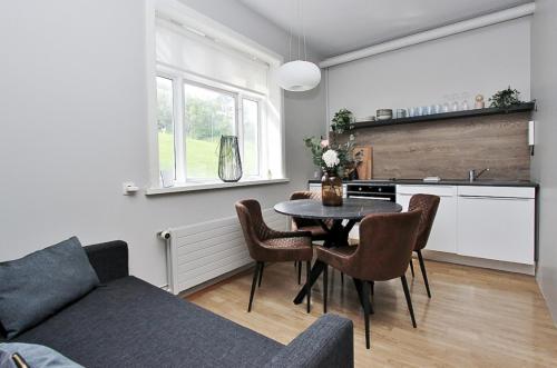 LL Properties - H99 Main Street Stay, Akureyri (zdjęcie 4)