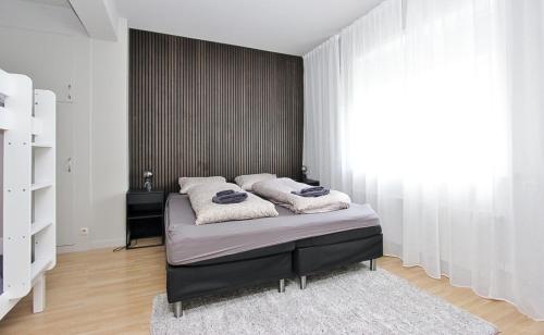 LL Properties - H99 Main Street Stay 5