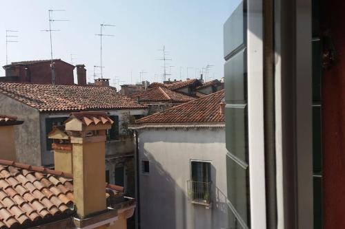 Vicinissimo a Piazza San Marco Silenzioso con Vista sui Campanili, Venice (photo 6)