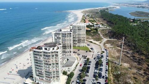 T3 com terraço a 500m da praia de Ofir