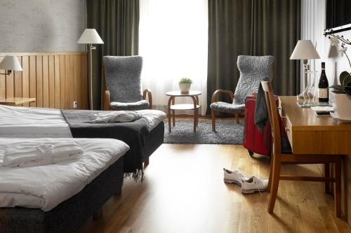 2 twin beds